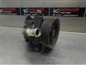 Used Power steering pump Jeep Grand Cherokee (WH/WK) 3.0 CRD V6 24V Price on request offered by Verhoef Cars & Parts