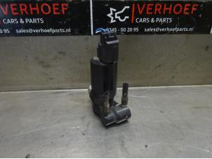 Used Windscreen washer pump Ford B-Max (JK8) 1.0 EcoBoost 12V 100 Price on request offered by Verhoef Cars & Parts