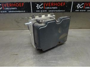 Usados Bomba ABS Mercedes Sprinter 3t (906.61) 214 CDI 16V Precio de solicitud ofrecido por Verhoef Cars & Parts