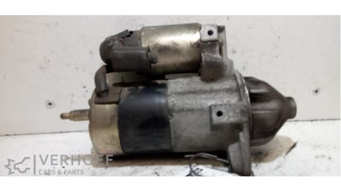 Begagnade Startmotor Hyundai Trajet 2.0 16V Pris € 30,00 Marginaltabell erbjuds av Verhoef Cars & Parts