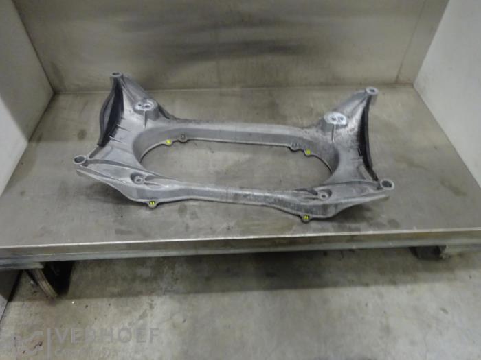 Used Subframe Lexus GS (..L10) 300h 2.5 V6 24V Price on request offered by Verhoef Cars & Parts