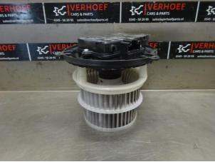 Used Heating and ventilation fan motor Lexus GS (..L10) 300h 2.5 V6 24V Price on request offered by Verhoef Cars & Parts