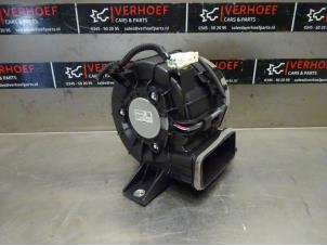 Usados Motor de ventilador de calefactor Toyota Yaris III (P13) 1.5 16V Hybrid Precio € 75,00 Norma de margen ofrecido por Verhoef Cars & Parts