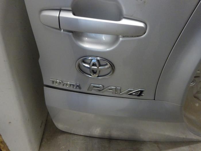 Heckklappe van een Toyota RAV4 (A3) 2.2 D-4D 16V 4x4 2007