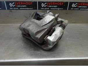 Usados Pinza de freno izquierda delante Chevrolet Cruze 1.8 16V VVT Precio de solicitud ofrecido por Verhoef Cars & Parts