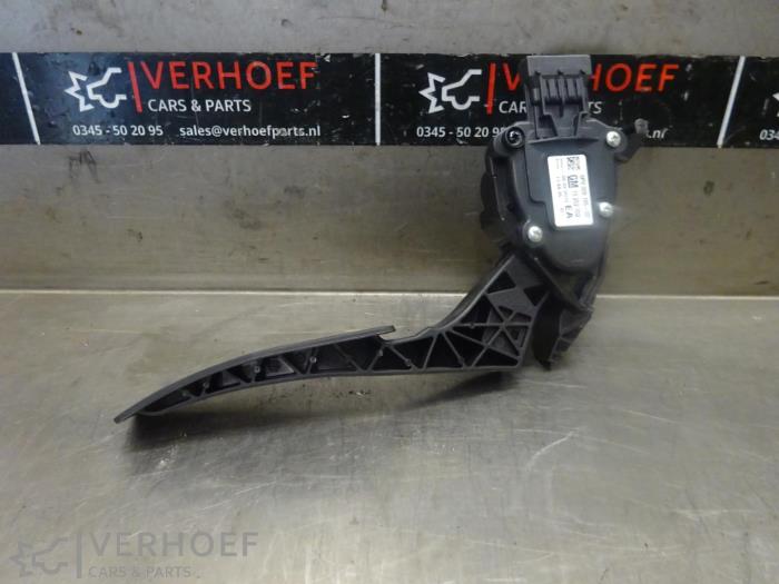 Begagnade Gaspedalsensor Chevrolet Cruze 1.8 16V VVT Pris på förfrågan erbjuds av Verhoef Cars & Parts
