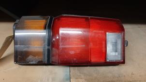 Używane Tylne swiatlo pozycyjne prawe Nissan Vanette (C22) 2.0 D Cena € 25,00 Procedura marży oferowane przez Verhoef Cars & Parts