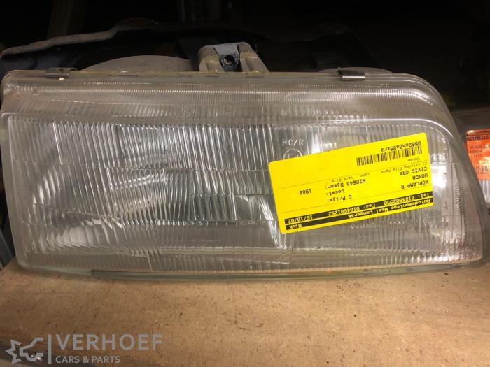 Używane Reflektor prawy Honda Civic CRX (ED/EE) 1.6i 16V Cena na żądanie oferowane przez Verhoef Cars & Parts