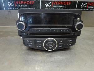 Usados Reproductor de CD y radio Chevrolet Aveo 1.3 D 16V Precio € 125,00 Norma de margen ofrecido por Verhoef Cars & Parts