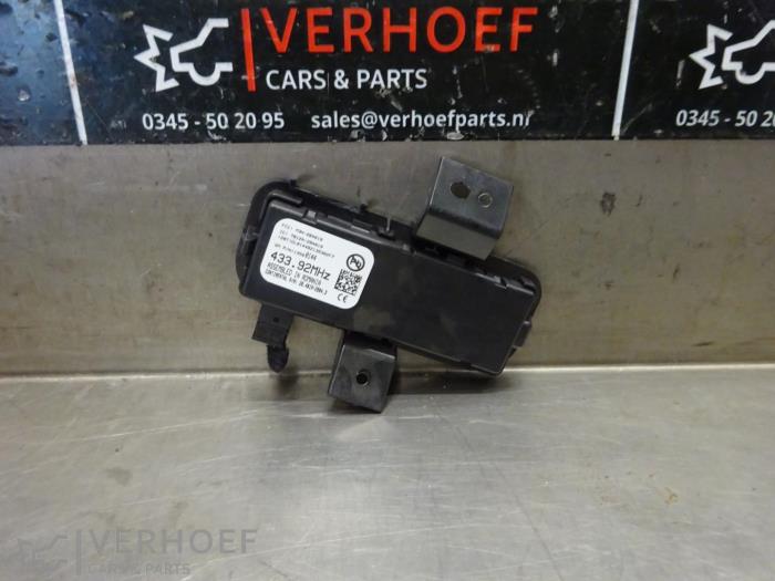 Używane Antena Chevrolet Aveo 1.3 D 16V Cena na żądanie oferowane przez Verhoef Cars & Parts