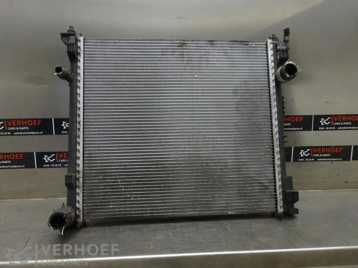 Usagé Radiateur Nissan NV 200 (M20M) 1.5 dCi 90 Prix € 75,00 Règlement à la marge proposé par Verhoef Cars & Parts