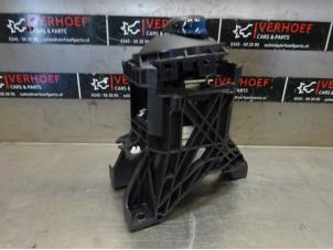 Used Automatic gear selector Nissan Leaf (ZE1) 40kWh Price on request offered by Verhoef Cars & Parts