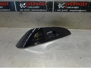 Used Electric window switch Nissan Leaf (ZE1) 40kWh Price € 50,00 Margin scheme offered by Verhoef Cars & Parts