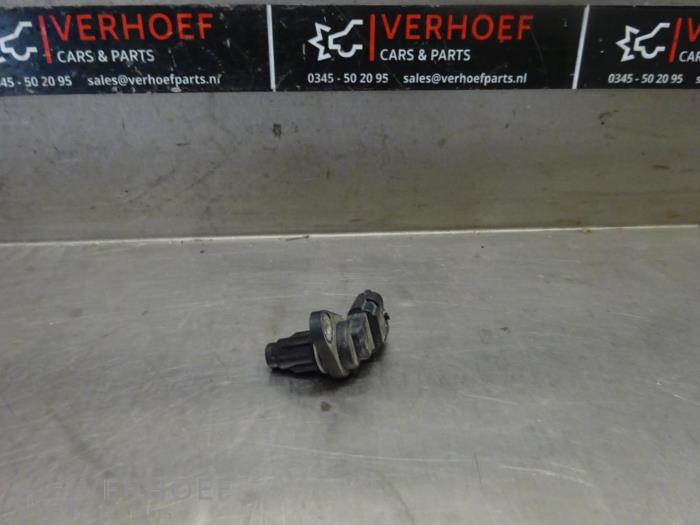 Begagnade Kamaxelsensor Hyundai i30 (GDHB5) 1.6 GDI Blue 16V Pris på förfrågan erbjuds av Verhoef Cars & Parts