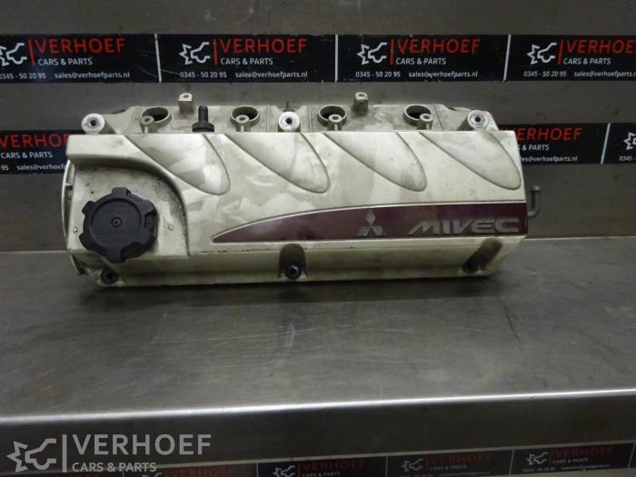 Usagé Couvercle soupapes Mitsubishi Grandis (NA) 2.4 16V MIVEC Prix sur demande proposé par Verhoef Cars & Parts