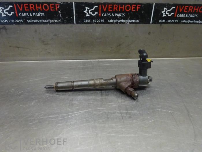 Usagé Injecteurs Suzuki Splash 1.3 DDiS 16V Prix € 50,00 Règlement à la marge proposé par Verhoef Cars & Parts