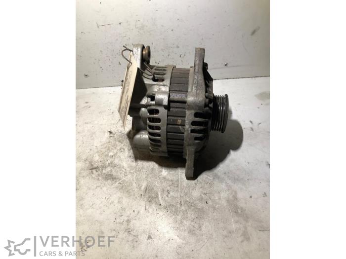 Usagé Dynamo Mitsubishi Space Wagon (N8/N9) 2.4 16V GDI GLX Prix € 40,00 Règlement à la marge proposé par Verhoef Cars & Parts