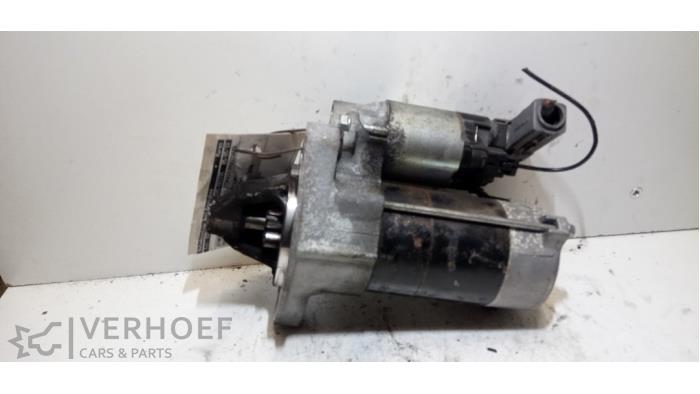 Usagé Démarreur Toyota Yaris Verso (P2) 1.3 16V Prix € 35,00 Règlement à la marge proposé par Verhoef Cars & Parts