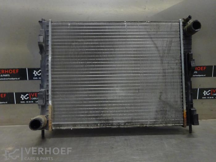 Used Radiator Renault Twingo II (CN) 1.2 Price € 40,00 Margin scheme offered by Verhoef Cars & Parts