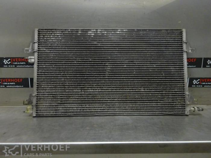 Usagé Radiateur clim Renault Vel Satis (BJ) 3.5 V6 24V Autom. Prix € 50,00 Règlement à la marge proposé par Verhoef Cars & Parts
