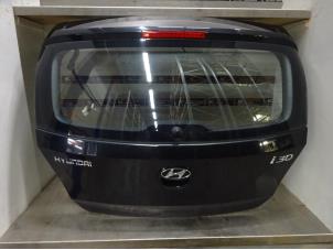Usados Portón trasero Hyundai i30 (FD) 1.4 CVVT 16V Precio € 150,00 Norma de margen ofrecido por Verhoef Cars & Parts
