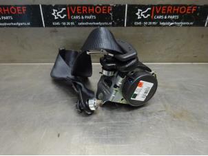 Usados Cinturón de seguridad izquierda detrás Lancia Ypsilon (312) 0.9 TwinAir 85 Precio de solicitud ofrecido por Verhoef Cars & Parts