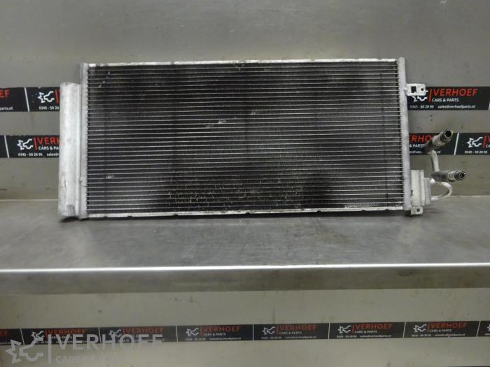 Usagé Radiateur clim Opel Corsa D 1.3 CDTi 16V ecoFLEX Prix € 40,00 Règlement à la marge proposé par Verhoef Cars & Parts