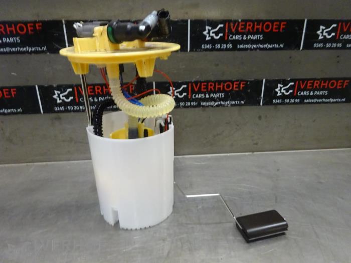Gebrauchte Benzinpumpe Renault Trafic (1FL/2FL/3FL/4FL) 2.0 dCi 16V 145 Preis auf Anfrage angeboten von Verhoef Cars & Parts