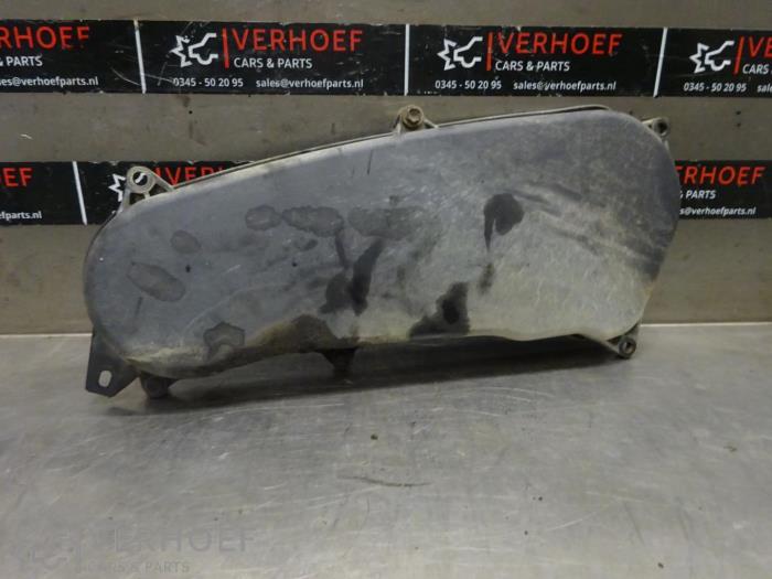 Usagé Couvercle de distribution Toyota Land Cruiser (J12) 3.0 D-4D 16V Prix sur demande proposé par Verhoef Cars & Parts