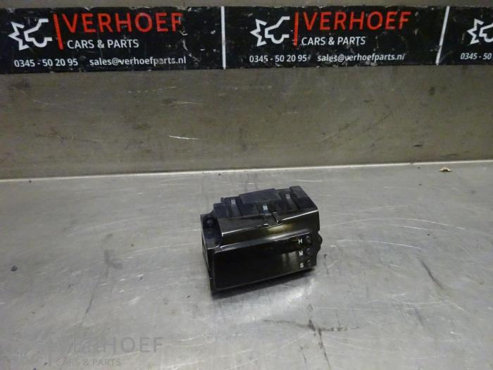 Begagnade Klocka Chevrolet Epica 2.5 24V Pris på förfrågan erbjuds av Verhoef Cars & Parts