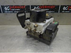 Usagé Pompe ABS Jeep Grand Cherokee (WH/WK) 3.0 CRD V6 24V Prix € 150,00 Règlement à la marge proposé par Verhoef Cars & Parts