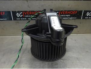 Used Heating and ventilation fan motor Jeep Grand Cherokee (WH/WK) 3.0 CRD V6 24V Price on request offered by Verhoef Cars & Parts