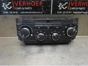 Used Heater control panel Jeep Grand Cherokee (WH/WK) 3.0 CRD V6 24V Price € 100,00 Margin scheme offered by Verhoef Cars & Parts
