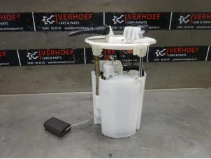Used Petrol pump Smart Forfour (453) 1.0 12V Price on request offered by Verhoef Cars & Parts