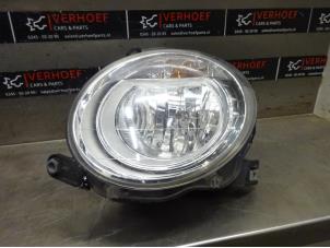 Używane Reflektor lewy Fiat 500 (312) 1.2 69 Cena € 40,00 Procedura marży oferowane przez Verhoef Cars & Parts