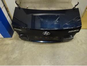 Used Tailgate Hyundai Sonata 2.4 16V CVVT Price on request offered by Verhoef Cars & Parts