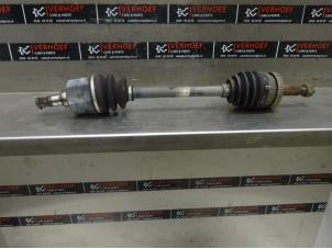 Usagé Arbre de transmission avant gauche Hyundai Sonata 2.4 16V CVVT Prix sur demande proposé par Verhoef Cars & Parts