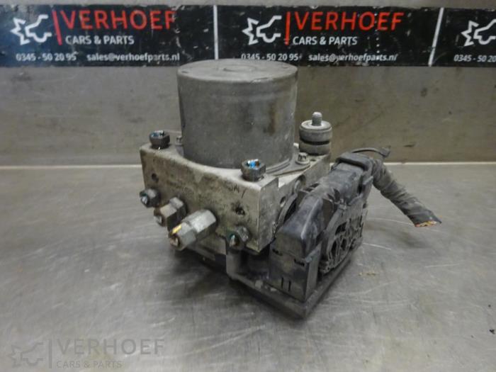 Usagé Bloc ABS Hyundai Sonata 2.4 16V CVVT Prix sur demande proposé par Verhoef Cars & Parts