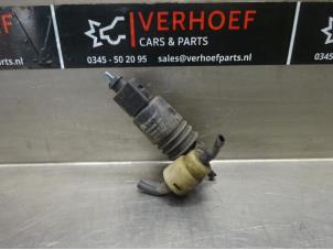 Używane Pompa spryskiwacza przód Chevrolet Aveo 1.4 16V Cena na żądanie oferowane przez Verhoef Cars & Parts