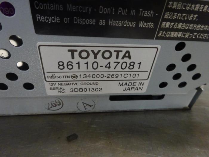 Display unité de contrôle multi media d'un Toyota Prius (NHW20) 1.5 16V 2006