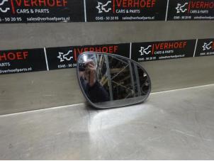 Usados Cristal reflectante derecha Hyundai i30 (FD) 1.6 CVVT 16V Precio de solicitud ofrecido por Verhoef Cars & Parts