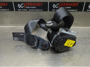 Used Rear seatbelt, right Renault Twingo III (AH) 1.0 SCe 70 12V Price on request offered by Verhoef Cars & Parts