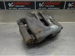 Used Front brake calliper, left Peugeot 208 I (CA/CC/CK/CL) 1.6 Blue HDi 100 Price on request offered by Verhoef Cars & Parts