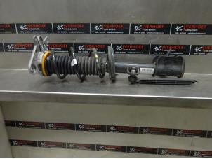 Used Rear shock absorber rod, right Fiat 500X (334) 1.0 FireFly Turbo 120 12V Price € 100,00 Margin scheme offered by Verhoef Cars & Parts