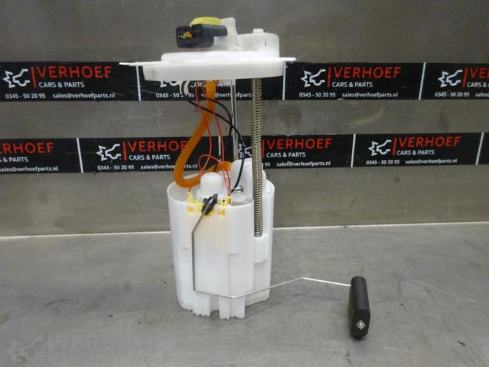 Usagé Pompe essence Fiat 500X (334) 1.0 FireFly Turbo 120 12V Prix € 150,00 Règlement à la marge proposé par Verhoef Cars & Parts