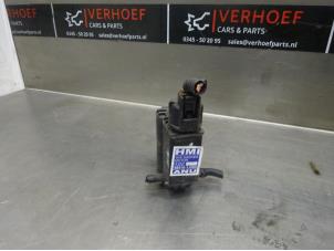 Usagé Pompe lave-glace avant Hyundai i10 (B5) 1.0 12V Prix sur demande proposé par Verhoef Cars & Parts