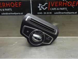Usados Interruptor de luz Mercedes C (W205) C-300 CDI 2.2 BlueTEC Hybrid, C-300 h 16V Precio de solicitud ofrecido por Verhoef Cars & Parts