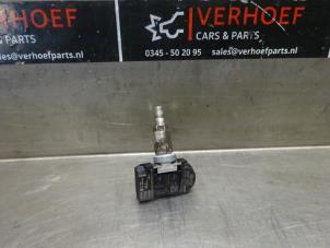Used Tyre pressure sensor Kia Cee'd (JDB5) 1.6 GDI 16V Price on request offered by Verhoef Cars & Parts