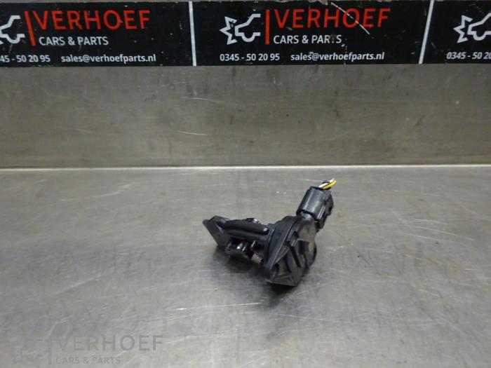 Begagnade Luftflödesmätare Toyota Hilux V/VI 2.4 D 16V 4WD Pris € 30,25 Inklusive moms erbjuds av Verhoef Cars & Parts