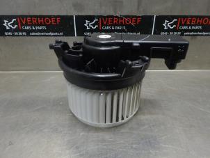 Usados Motor de ventilador de calefactor Toyota Hilux VI 2.4 D 16V 4WD Precio de solicitud ofrecido por Verhoef Cars & Parts
